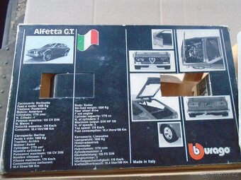 Stará Hračka Burrago Alfa - 10