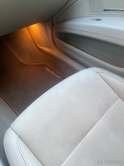 Škoda Superb 3.6 228 000 km Serviska - 10