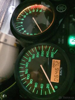 Yamaha FZS 600 Fazer - 10