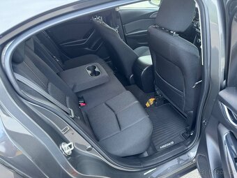 Mazda 3 2,0 Skyactiv-G165 Revolution v top stavu - 10