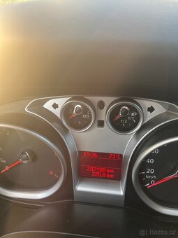 FORD KUGA 2.0 tdci 4x4 - 10