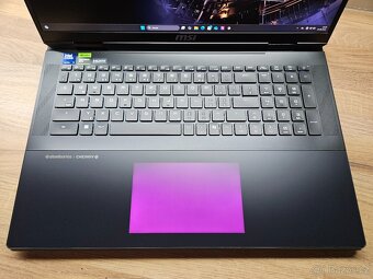 MSI TITAN 18 HX_U9-285HX_64GB_6000GB_RTX 5080 16GB_MINI LED - 10