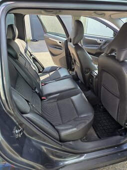 Volvo V70 2,4 D5 manuál - 10
