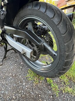 Suzuki GS 500 - 10