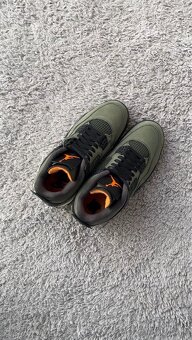 Air Jordan 4 OG Undefeated (2025) - 10