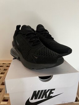 Prodám tenisky NIKE černé - 10
