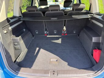 VW Touran Highline 2.0TDi manuál 110kw m.ř.2021 - 10