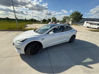Tesla model 3 - 10