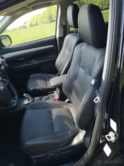 MITSUBISHI OUTLANDER PHEV HYBRID PLNÝ SERVIS - 10