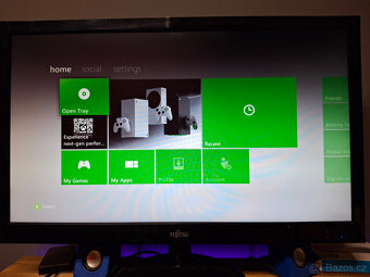 Xbox 360 + zdroj, 2x ovladač, AV kabel, GTA V a mnoho her - 10