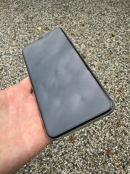 iPhone 11 pro max 512GB - baterie 100% - 10