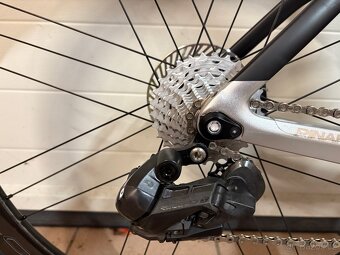 Pinarello Dogma F - 10