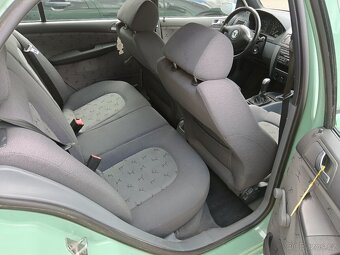 Škoda Fabia 1.4 mpi - PISTÁCIE - 10
