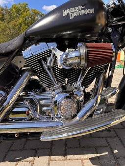 HARLEY-DAVIDSON ROAD KING CLASSIC FLHRCI - 10