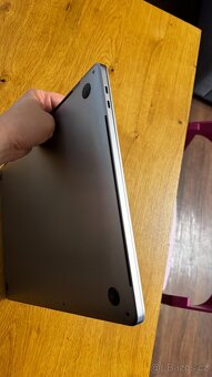 Apple MacBook Pro 2017 15” i7 512GB - 10