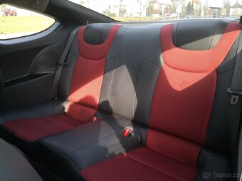 Hyundai Genesis coupe - 10