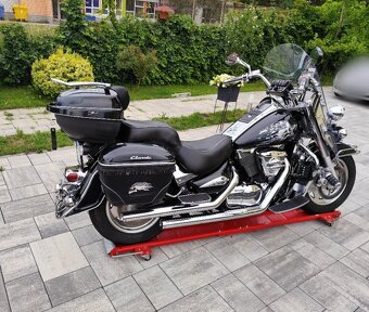 Suzuki Intruder VL 1500LC - 10