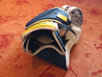 Brankářská lapačka CCM AXIS 2 + vyrážečka CCM Eflex 5,custom - 10