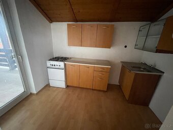 Prodej dvougeneračního domu 4+kk, 3+kk Olomouc, Nemilany - 10