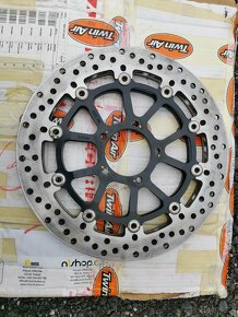 Ducati Hypermotard 939SP Soubor dílů - 10