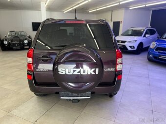 Suzuki Grand Vitara 3.2i 20 Jahre benzín 171kw - 10