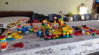 Velká sada Lego Duplo + kuličková a vlaková dráha – 3,4 kg - 10