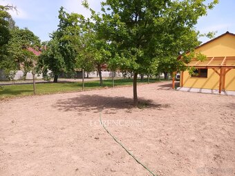 Moderní dřevostavba s velkým pozemkem a fotovoltaikou – přip - 10