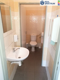 Pronájem skladových prostor 3.200 - 3.500 m2 plochy - 10