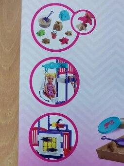 Mattel Barbie chůva Skipper (sestřička) na hřišti herní set - 10