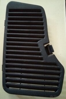 Krycí plasty repro a zad. světel Opel Astra G - 10