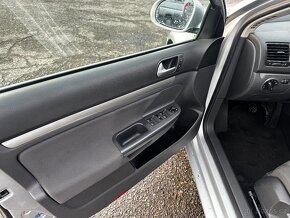 VW GOLF V 1,9 TDI - SPORTLINE - 10