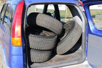 Daihatsu Terios 1,3i 61KW, VELKÝ SERVIS, 4 x 4, r.v. 1999 - 10