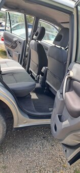 Toyota RAV4 benzin 110 kw 4x4 dovoz Taliansko Z D R A V A - 10