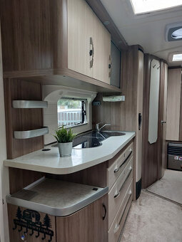 Karavan HOBBY 545 KMF, r.v.2016 - 10