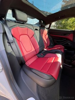 Porsche Taycan TURBO 2025 - 10