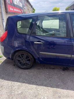 Renault Grand Scenic 2 - 10
