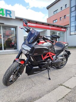 Ducati DIAVEL CARBON RED AND MATT CARBON, 1. MAJ V ČR, AKCE - 10