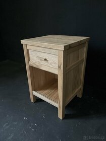 Noční stolek Klasik z dubového dřeva - 10