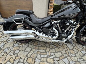 Yamaha XV 1900 Raider - 10