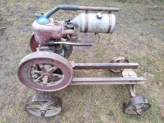 Stabilní motor Triumph (Slavia) 3Hp - 10