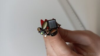 MIX šperky - náhrdelníky, dětské náramky, náušnice, prsten - 10