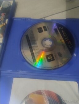 PlayStation 2 Slim + 2 ovladače,kabely,7her - 10