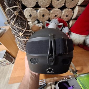 Dětská, dámská pánská přilba na lyže, snowboard. - 10