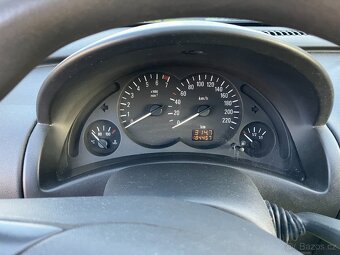 Opel Corsa - 10