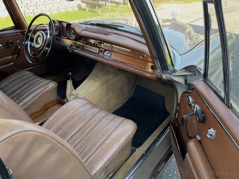 Predám Mercedes Benz W 111 coupe - 10