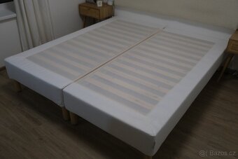Postel IKEA ESPEVÄR 180x200, včetně potahu a dřevěných nohou - 10