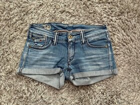 Nové dámské džínové kraťasy Tommy Hilfiger 25 - 10