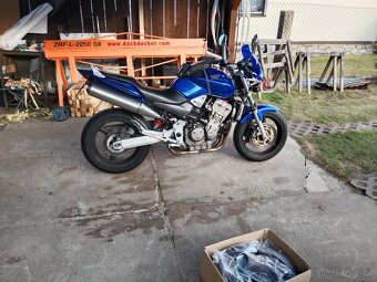 Honda Hornet 900 - 10