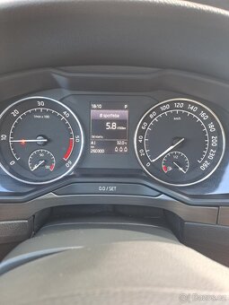 Škoda Superb III Elegance 2.0Tdi 140kw 4x4 DSG - 10