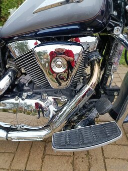 Suzuki VL1500 Intruder - 10